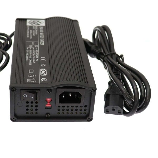 Universal Parts 24 Volt 4.0 Amp XLR HP8204B Battery Charger