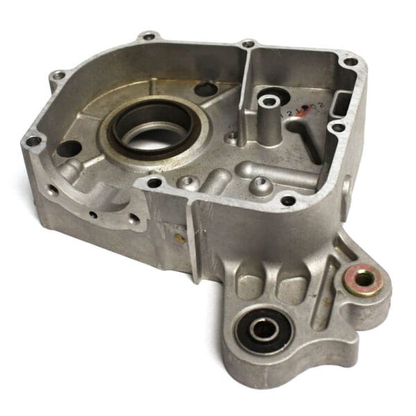 Universal Parts Right Crankcase - QMB139 - Image 3